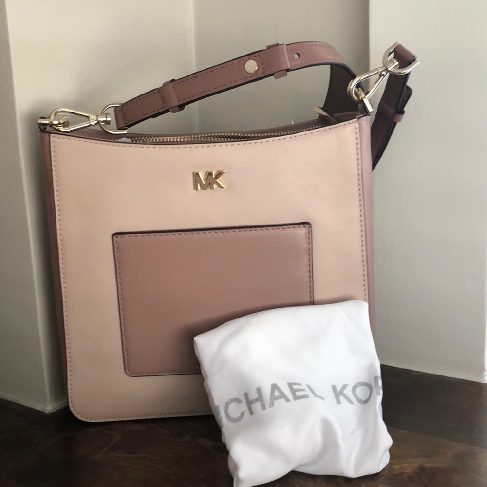 Michael Kors Gloria Fawn Pink crossbody brand new without tags! - Picture 2 of 5